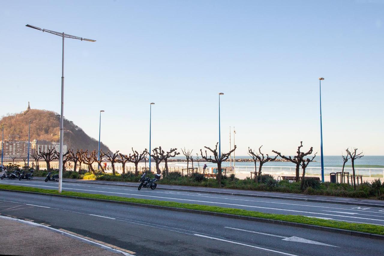 Cozy Apartment In Front Of The Beach San Sebastian Exterior photo